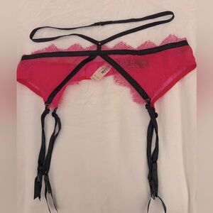 Victoria’s Secret Lace Garter Belt in Red and Black